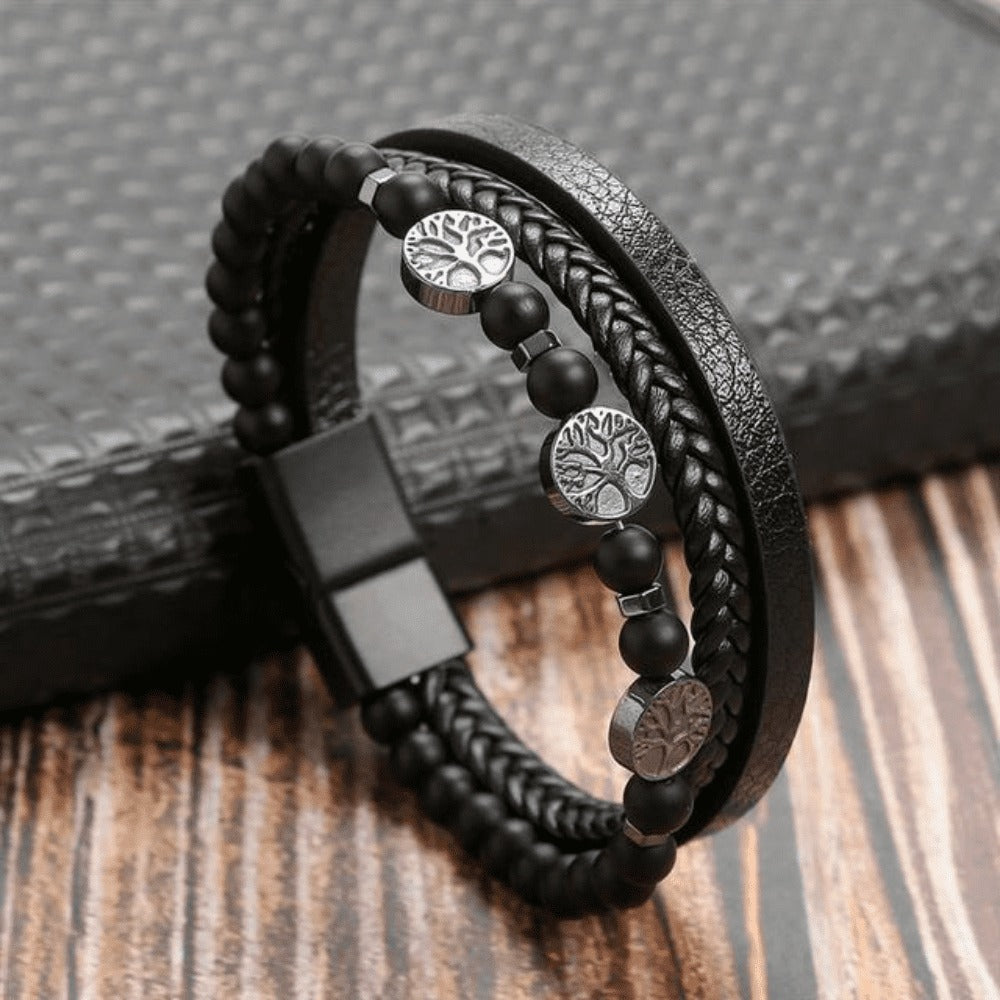 Hochwertiges Lederarmband für Männer - Stilvolles Bling mit Edelsteinen und Charms
