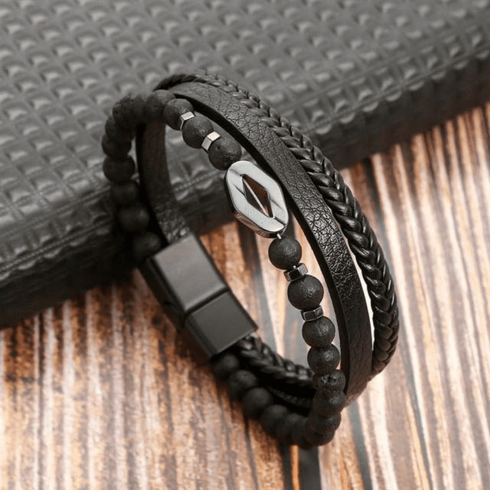 Hochwertiges Lederarmband für Männer - Stilvolles Bling mit Edelsteinen und Charms