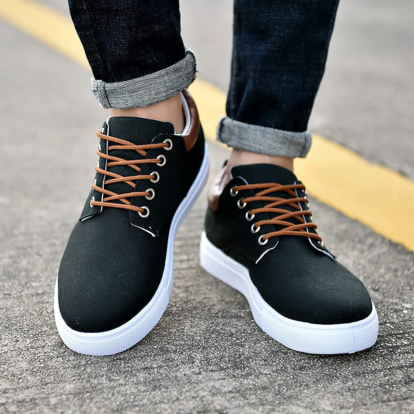 Magnus - Herren-Sneaker mit einer knackigen weißen Sohle