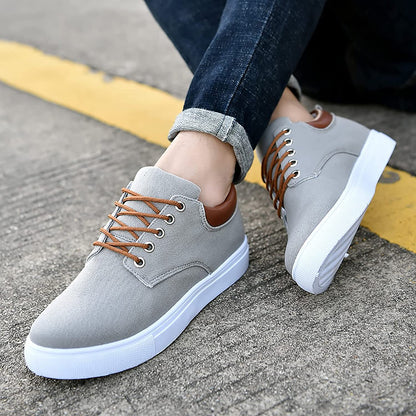 Magnus - Herren-Sneaker mit einer knackigen weißen Sohle