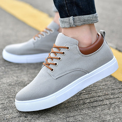 Magnus - Herren-Sneaker mit einer knackigen weißen Sohle
