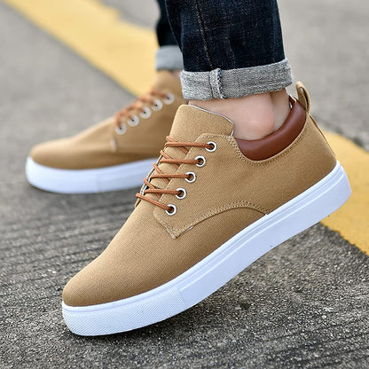 Magnus - Herren-Sneaker mit einer knackigen weißen Sohle