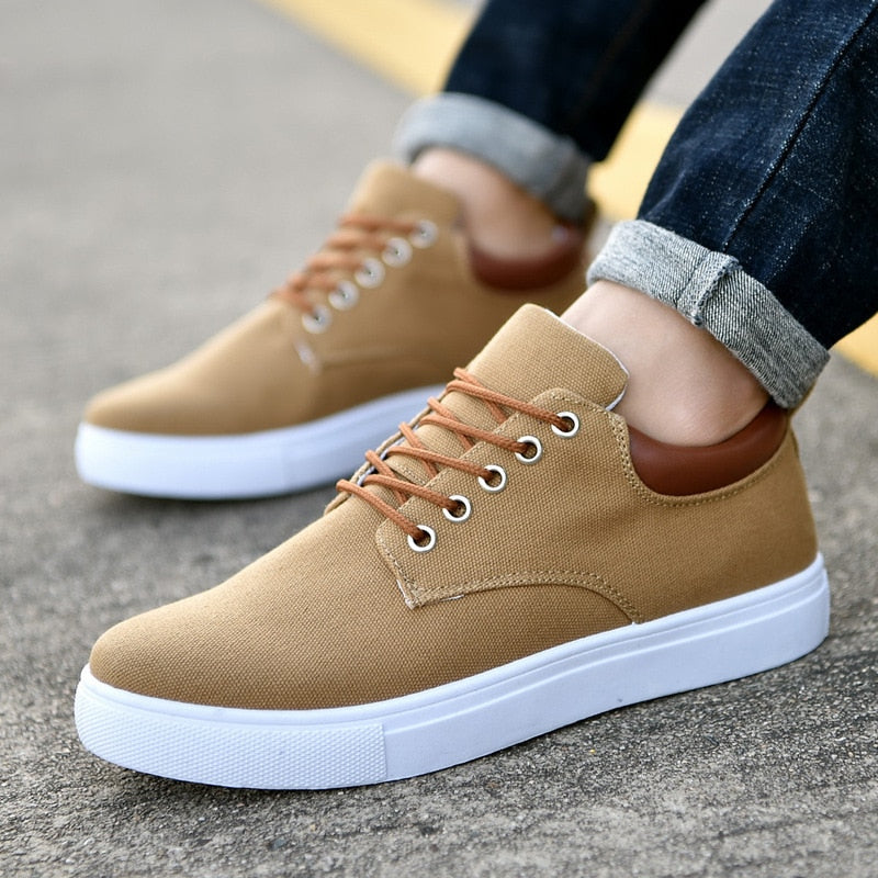 Magnus - Herren-Sneaker mit einer knackigen weißen Sohle