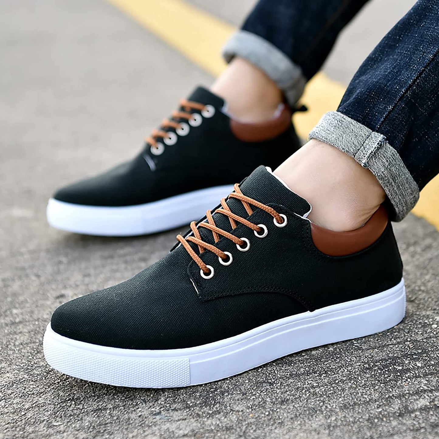 Magnus - Herren-Sneaker mit einer knackigen weißen Sohle