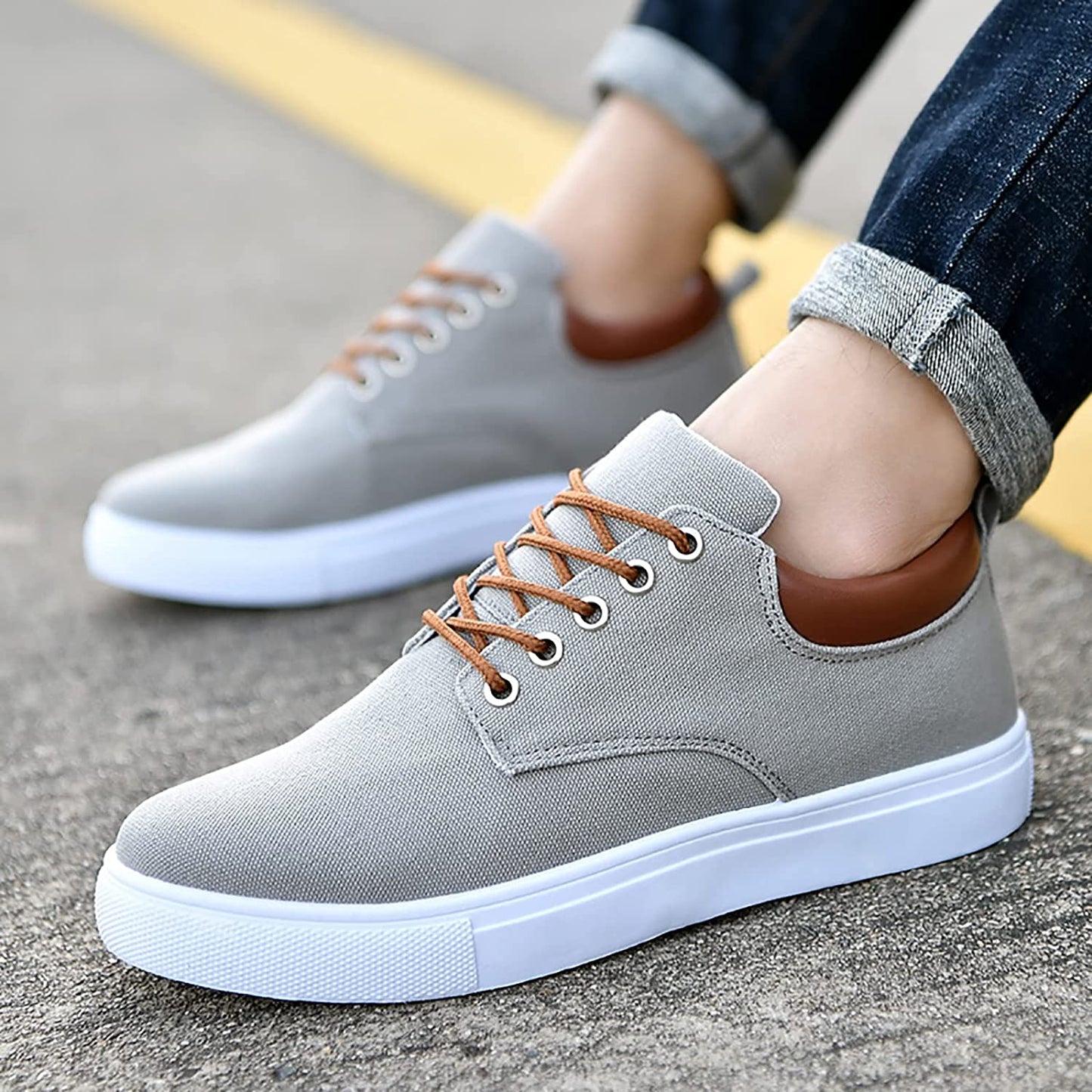Magnus - Herren-Sneaker mit einer knackigen weißen Sohle